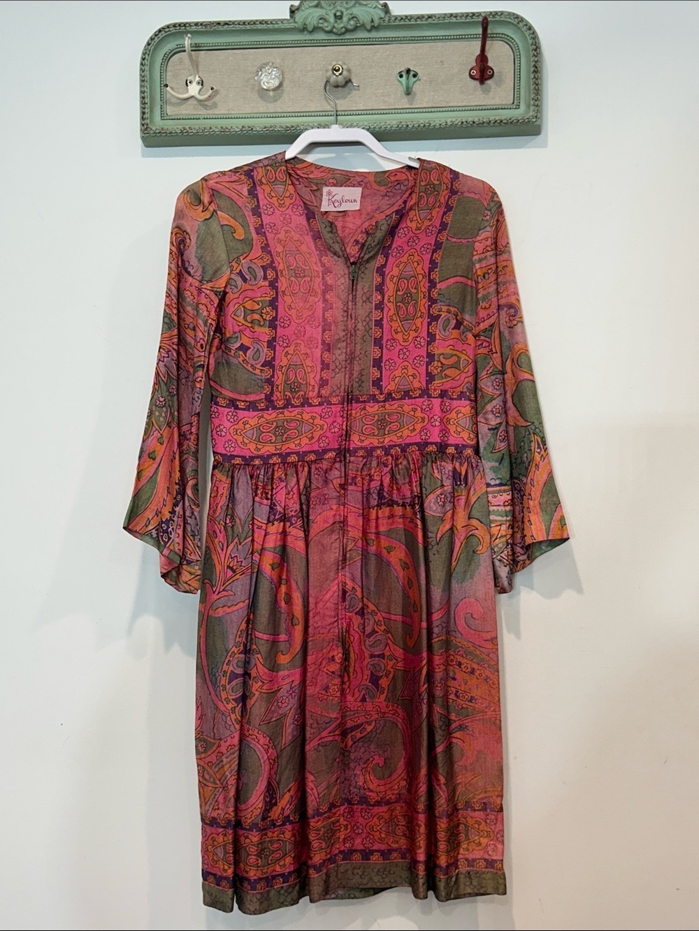 Vintage 1970 keyloun paisley bohemian bell sleeve women’s medium mini dress pink
